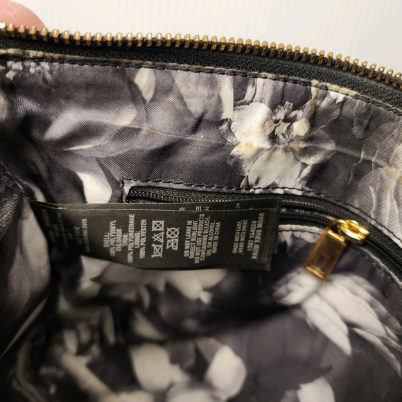 Ted Baker London Crossbody Shoulder  Bag - Black w/GoldtoneChain Removable strap - Picture 15 of 15